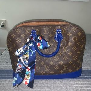 Authentic LV Alma